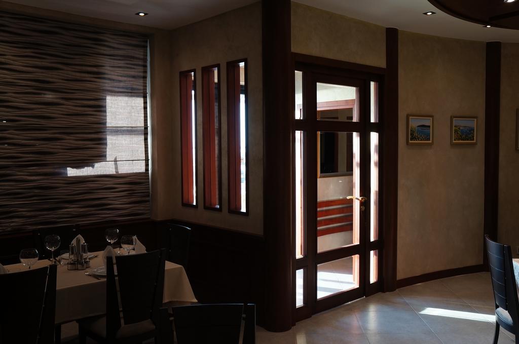 Hotel Primavera Vlore Ngoại thất bức ảnh