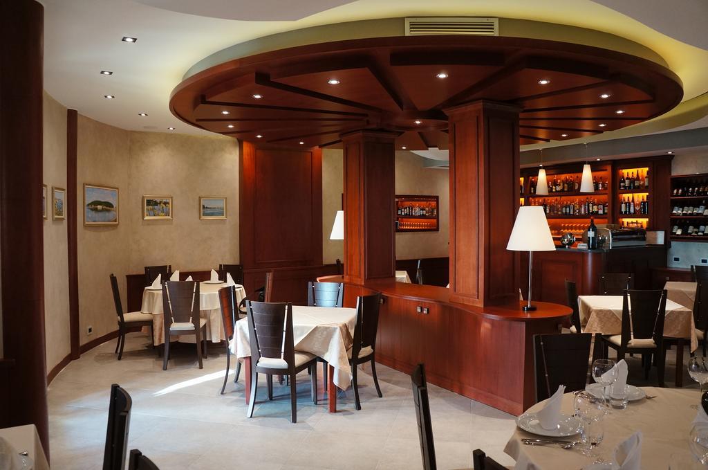 Hotel Primavera Vlore Ngoại thất bức ảnh