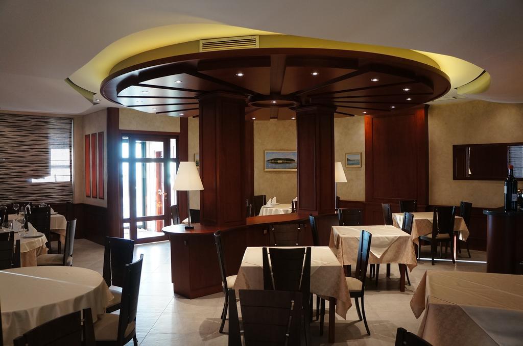 Hotel Primavera Vlore Ngoại thất bức ảnh